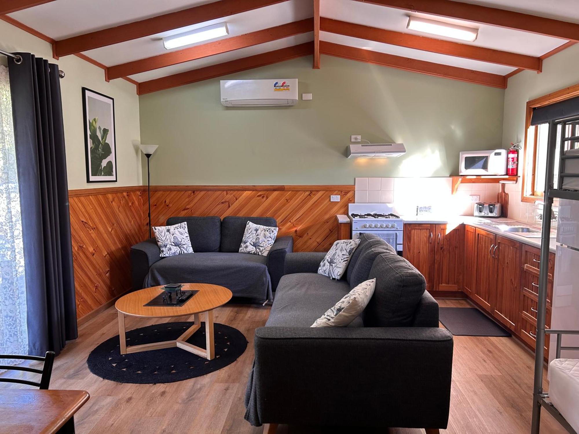 Millicent Lakeside Caravan Park Hotel Exterior photo